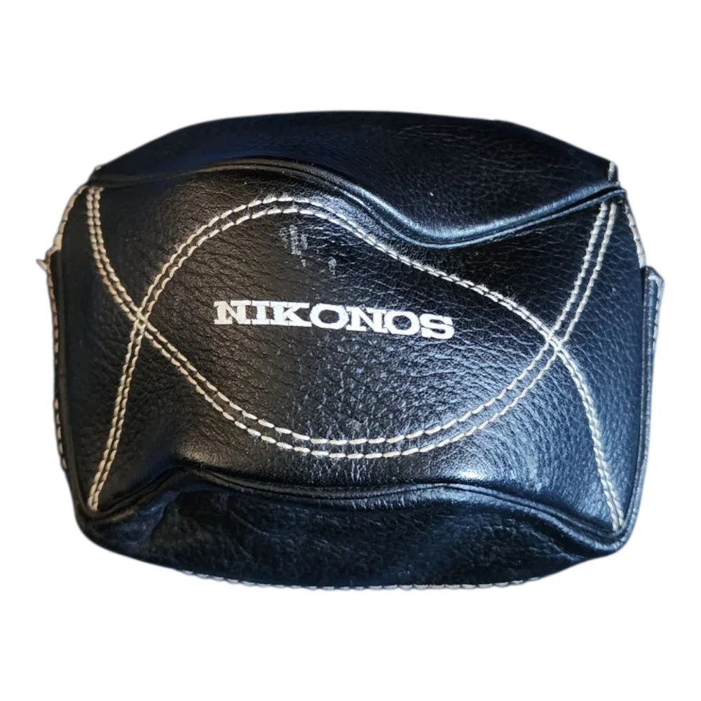 Nikon Nikonos II Underwater 35mm Film Camera w W-Nikkor 35mm f/2.5 Lens V25 Case
